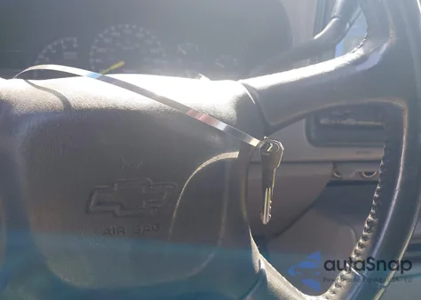 2000 Chevrolet Silverado 2500 Ls from USA, damaged, VIN 1GCFC29U3YZ183341